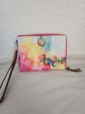 Tory Burch Cameron Wristlet